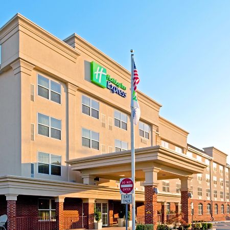 Holiday Inn Express Woodbridge By Ihg Avenel Eksteriør billede