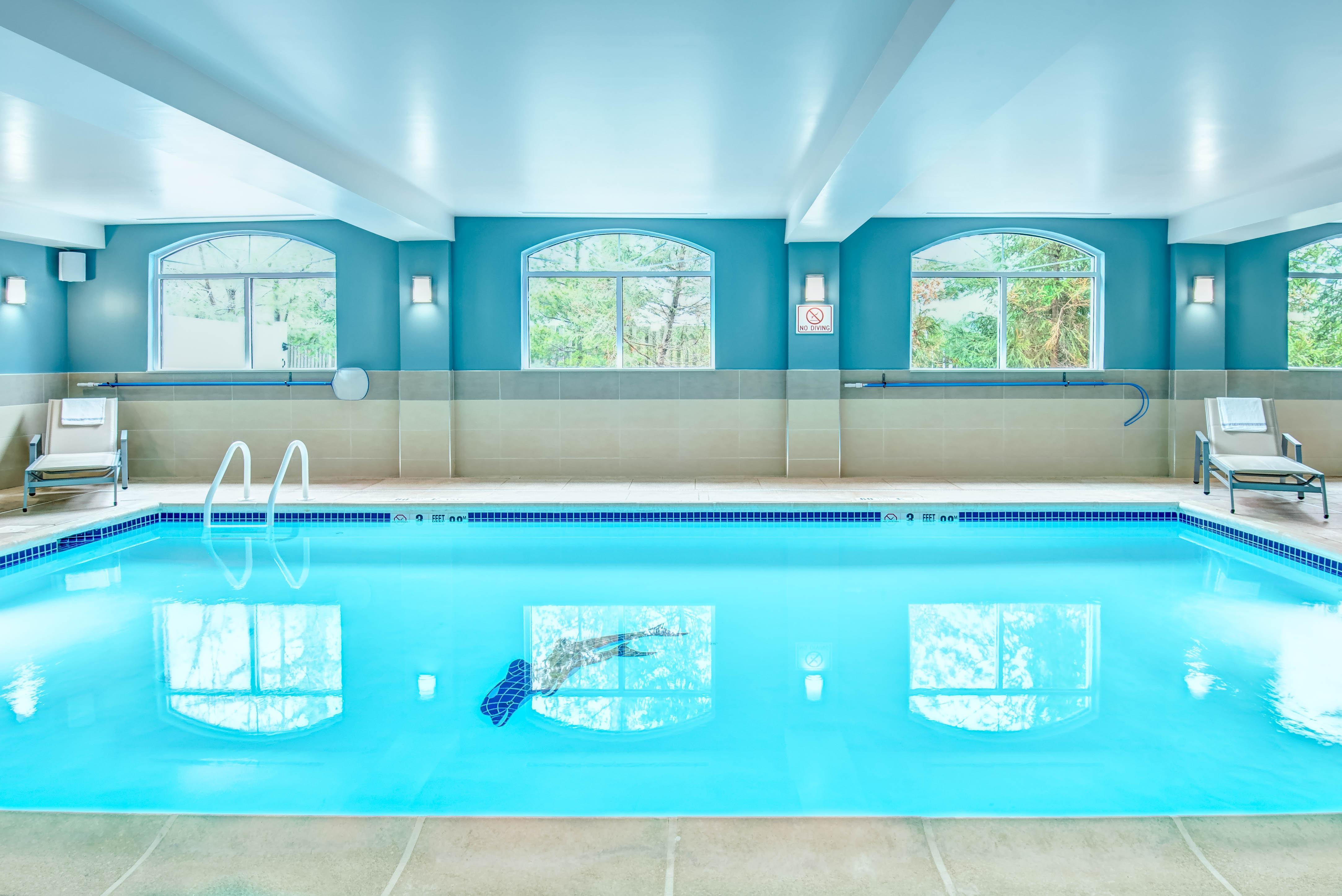 Holiday Inn Express Woodbridge By Ihg Avenel Eksteriør billede