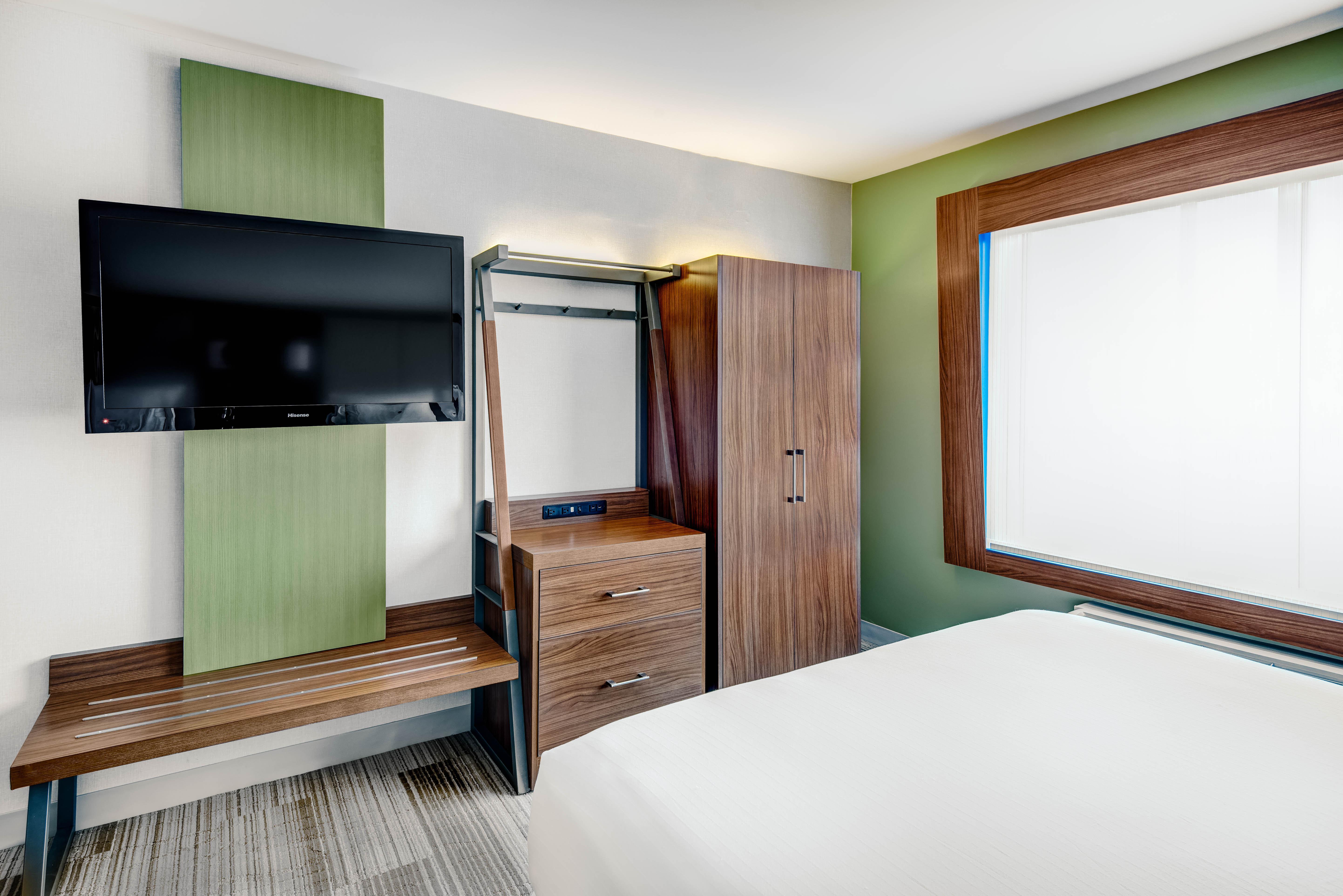 Holiday Inn Express Woodbridge By Ihg Avenel Eksteriør billede