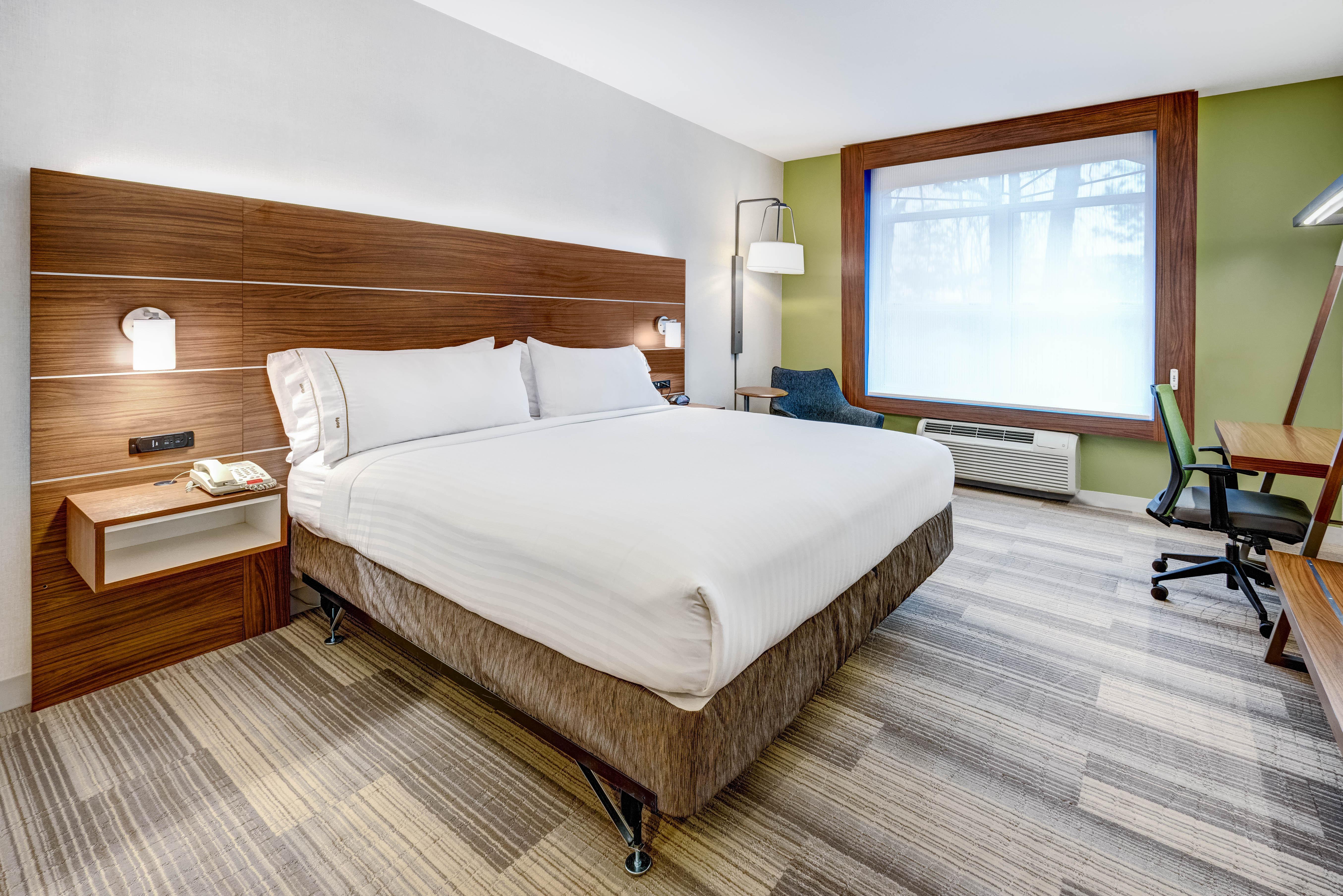 Holiday Inn Express Woodbridge By Ihg Avenel Eksteriør billede
