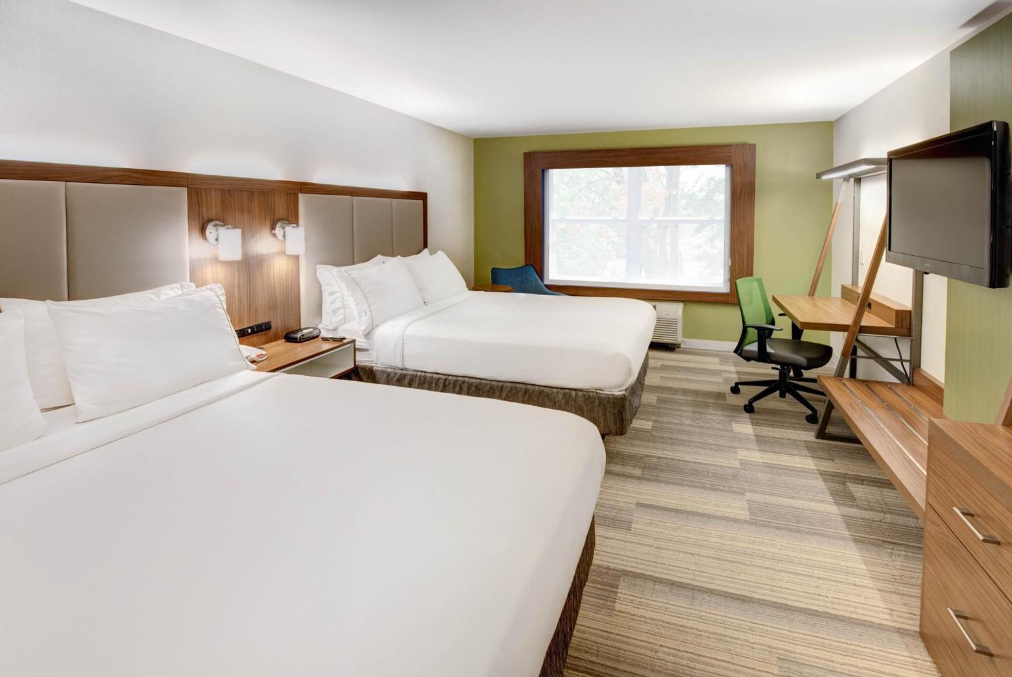 Holiday Inn Express Woodbridge By Ihg Avenel Eksteriør billede