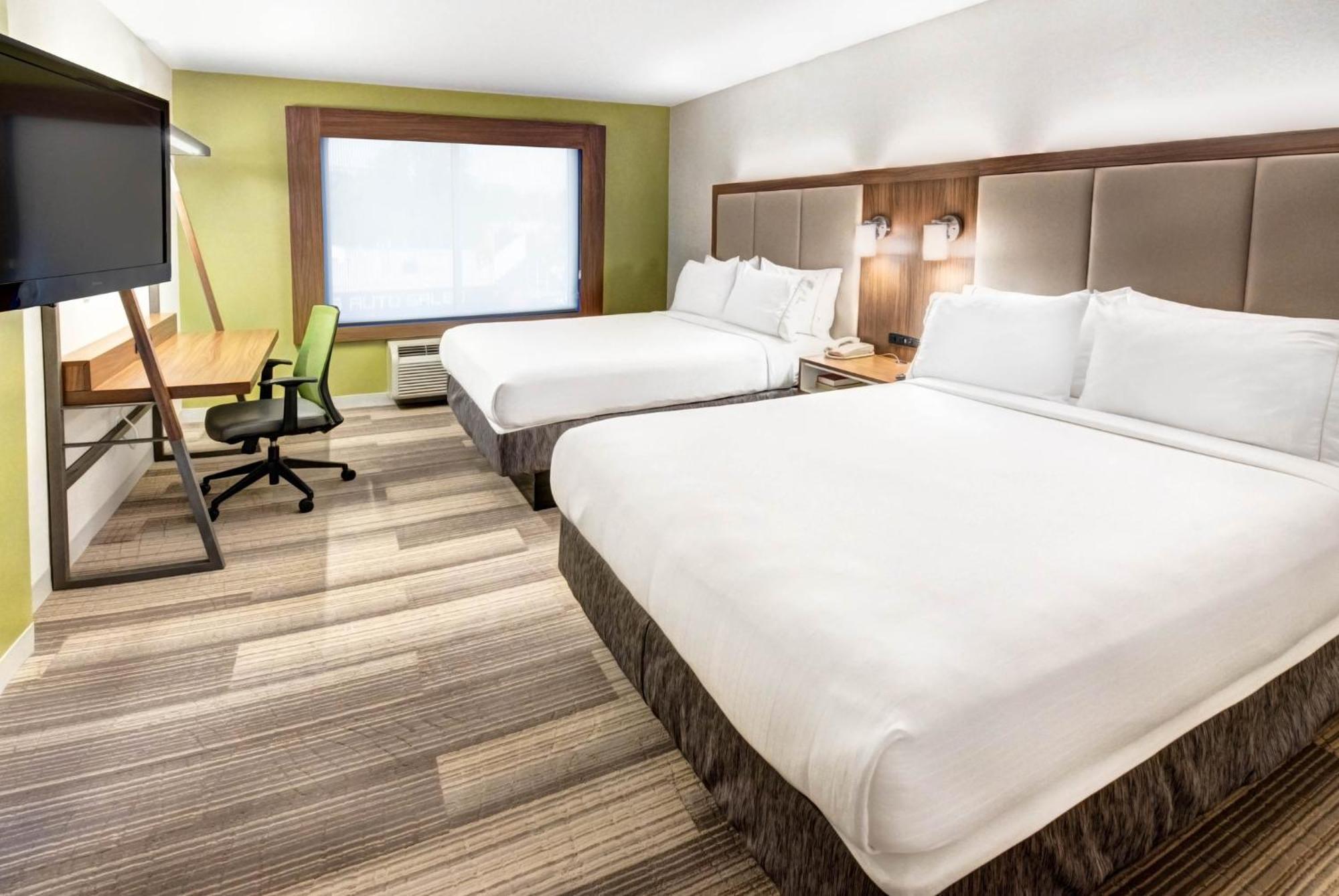 Holiday Inn Express Woodbridge By Ihg Avenel Eksteriør billede