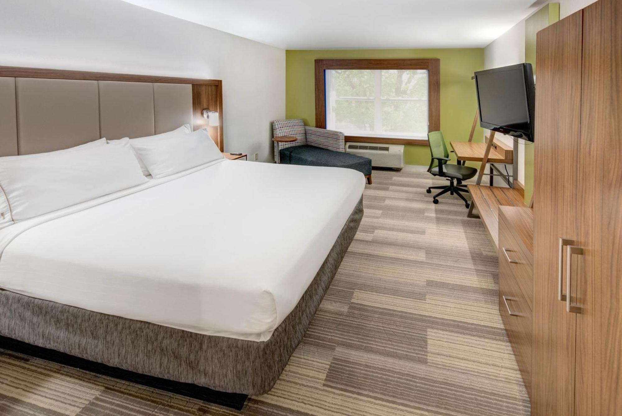 Holiday Inn Express Woodbridge By Ihg Avenel Eksteriør billede