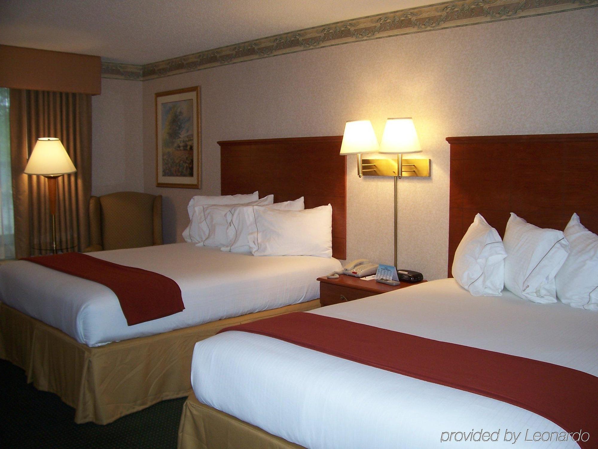 Holiday Inn Express Woodbridge By Ihg Avenel Værelse billede