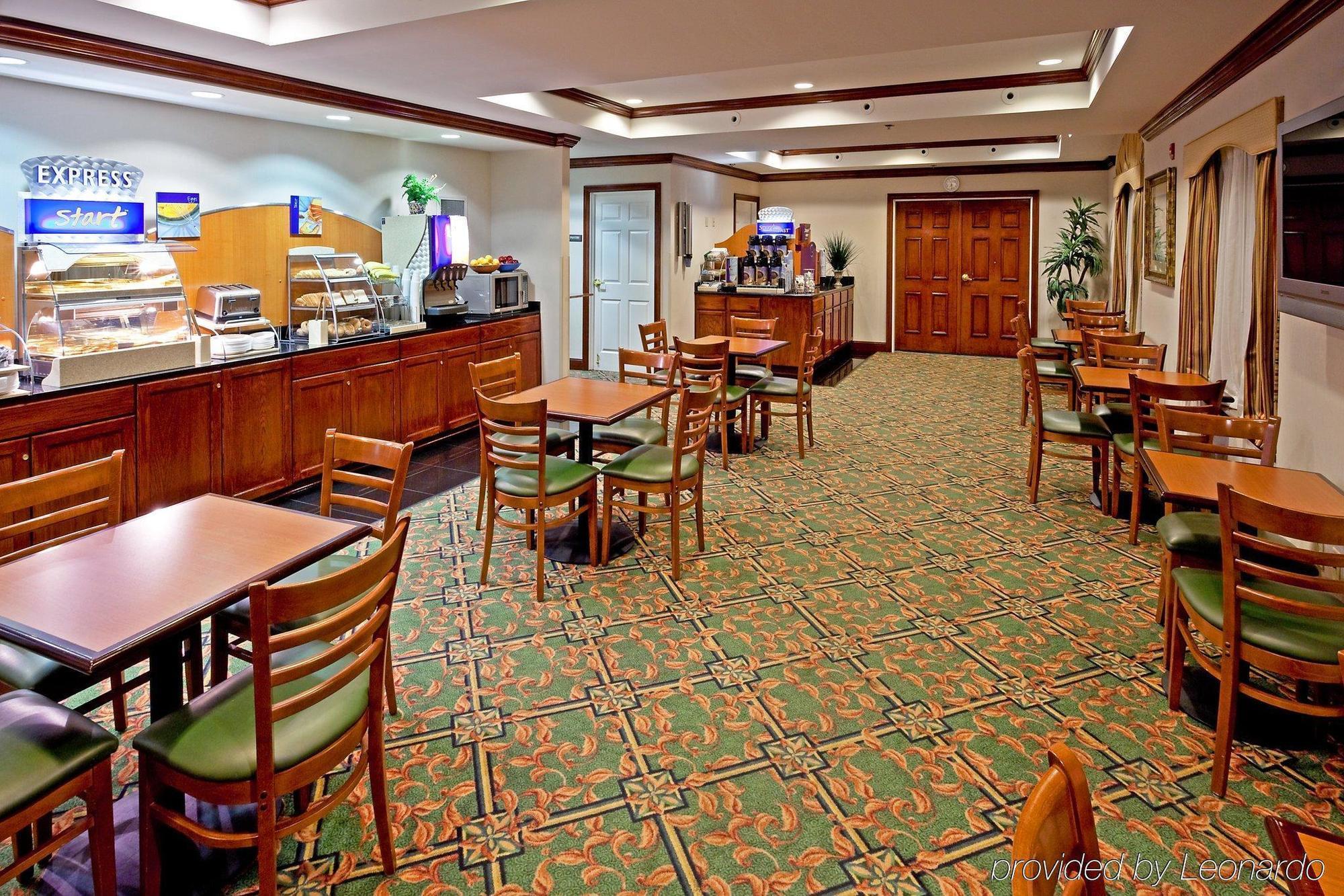 Holiday Inn Express Woodbridge By Ihg Avenel Restaurant billede