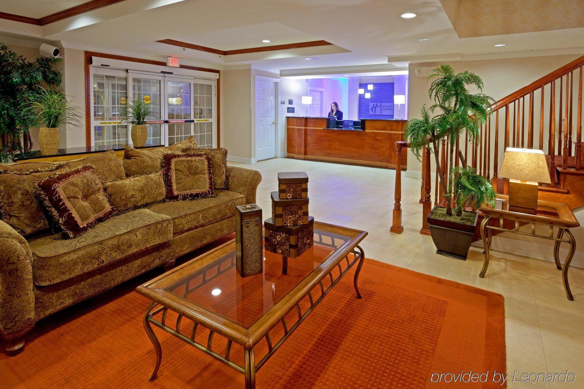 Holiday Inn Express Woodbridge By Ihg Avenel Interiør billede